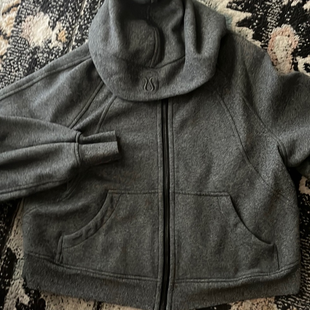 Basically new Oversized Lululemon Scuba zip up